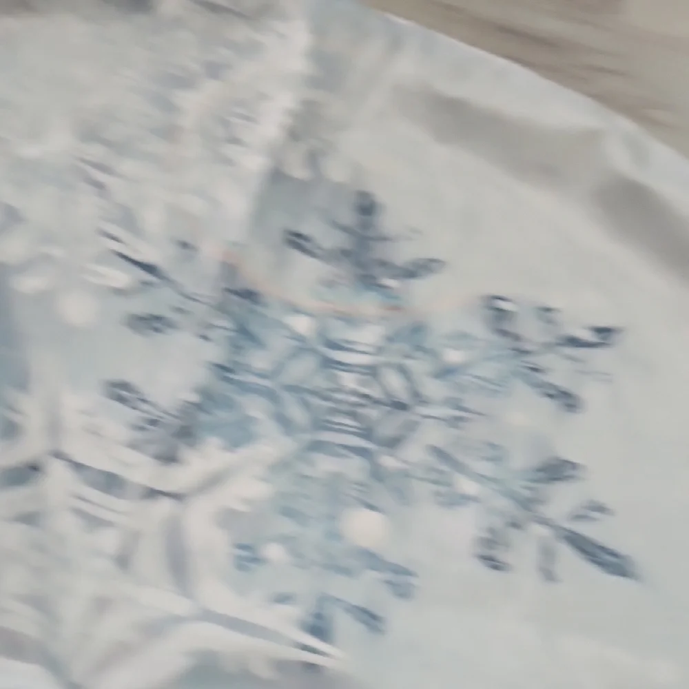 Elegant Snowflake Tree Skirt - Blue and White - Picture 3 of 5